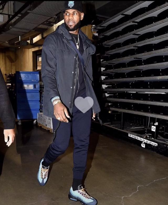 有惊无险！骑士末节保持韧性，米切尔带队完成17分大逆转（险中取胜！骑士末节韧性爆发，米切尔率队上演17分大翻盘）