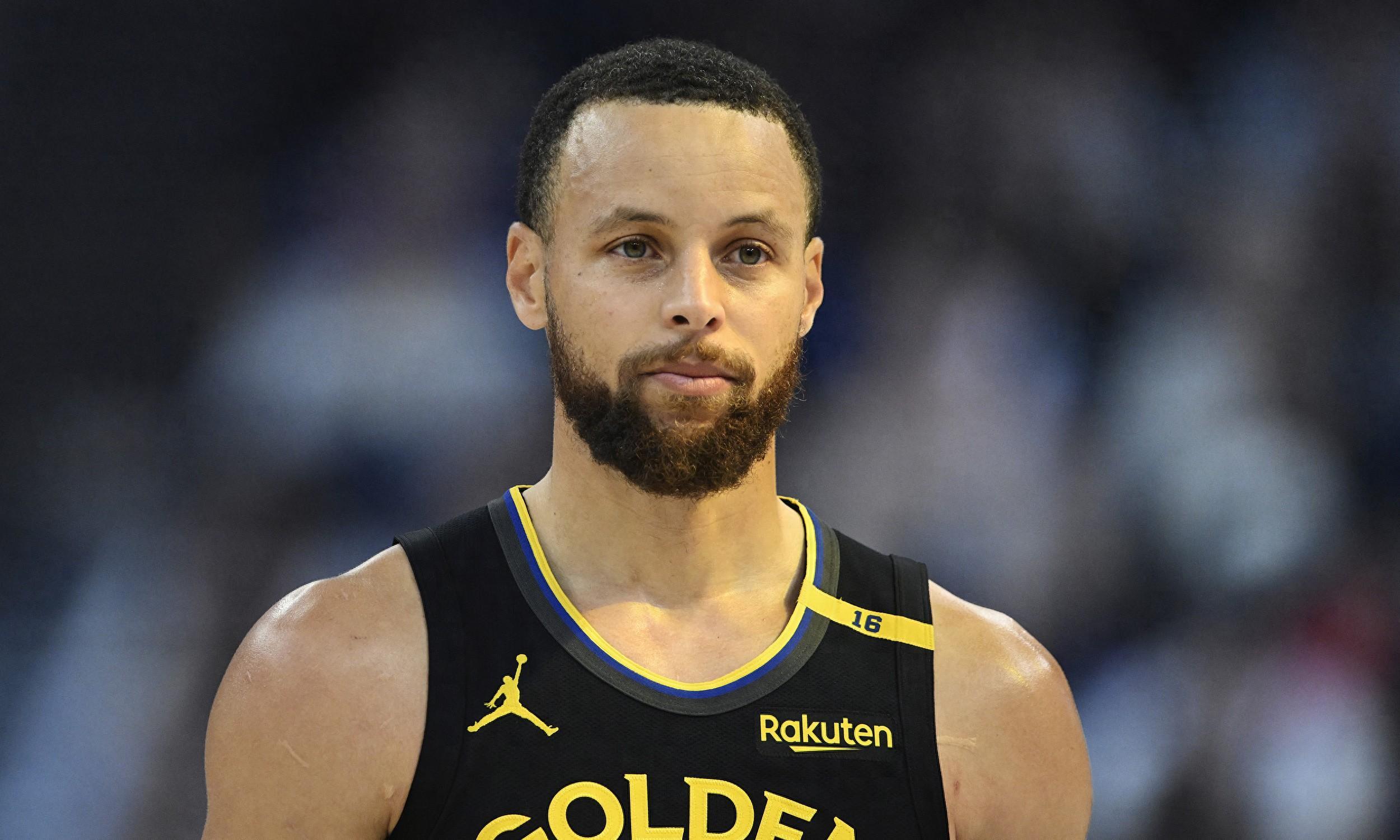 拉波尔塔：想等诺坎普竣工再致敬梅西，那天诺坎普会座无虚席（拉波尔塔：诺坎普完工后再向梅西致敬，届时球场必将爆满）