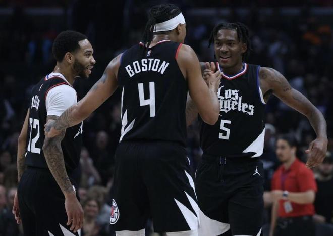 不关心交易流言，只想上场去竞争去帮助球队——专访我国著名篮球运动员张伟（中国篮球名将张伟专访：无视交易风声，只愿上场竞争、助力球队）