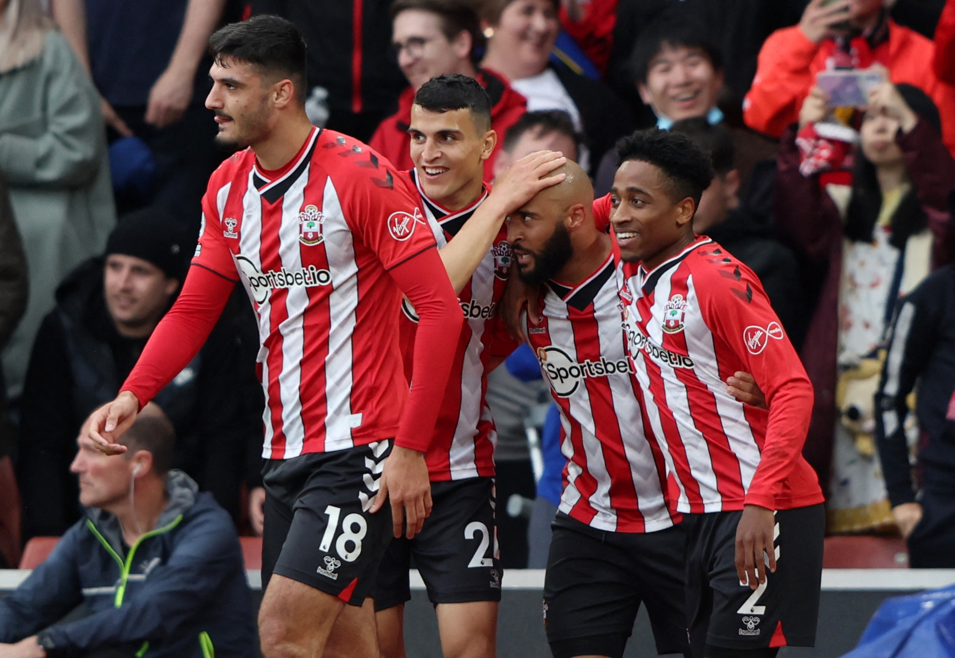 国足选帅时间线：9月5日公开选聘，今日邵佳一出任新帅（国足选帅进展：9月5日启动公开选聘，邵佳一今日担任主帅）