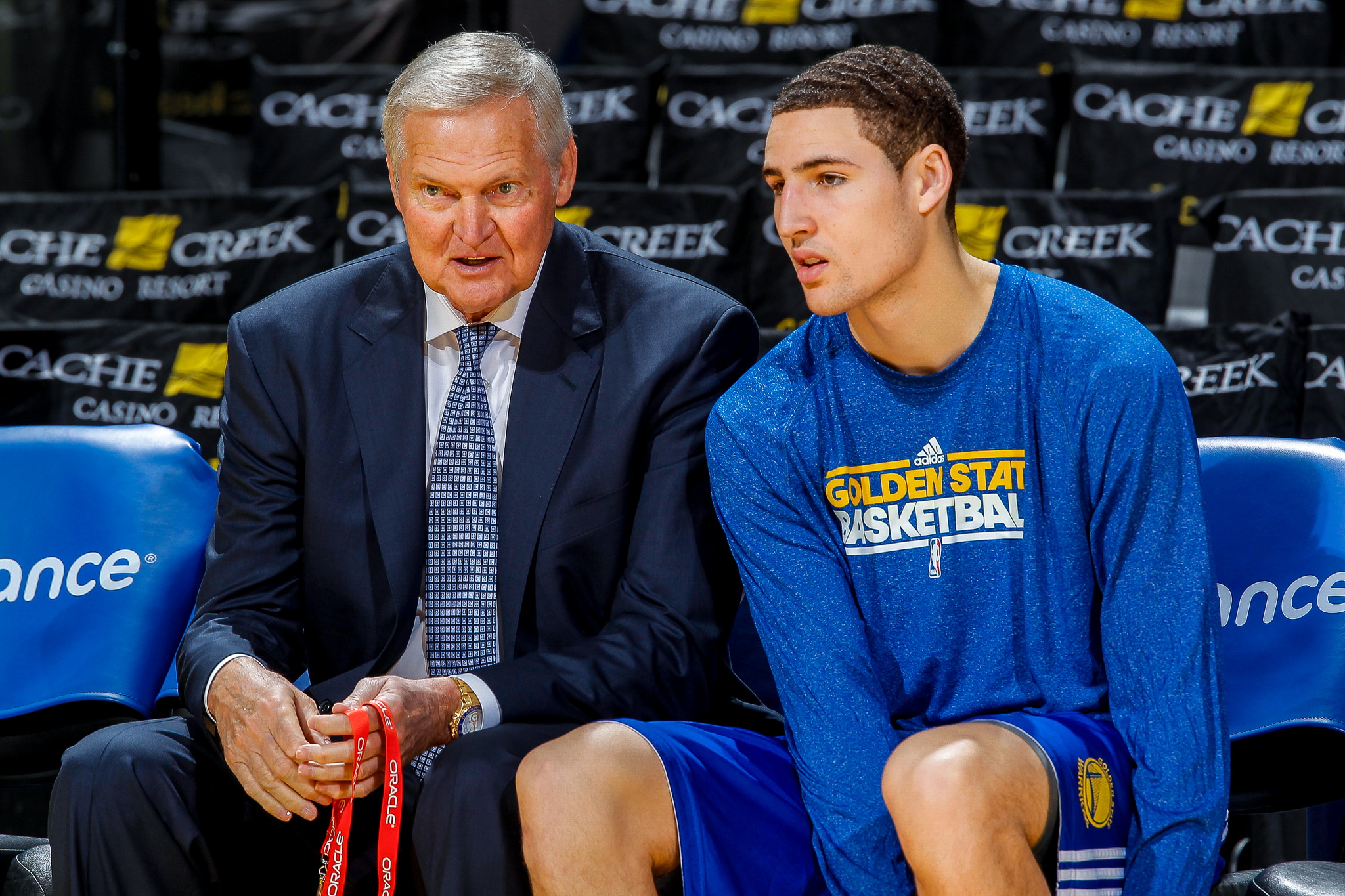 篮球火箭队内训练强度提升，新战术曝光（火箭队内训练强度升级，新战术亮相）