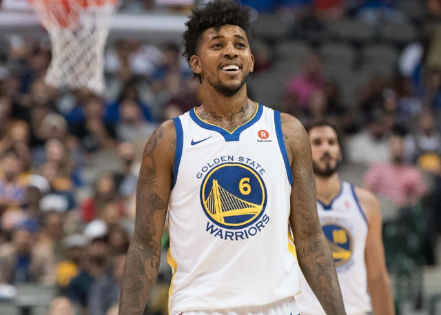 记者：曼联有意阿贾克斯17岁中场乔西-莫基奥（记者称曼联有意引进阿贾克斯17岁中场乔西-莫基奥）