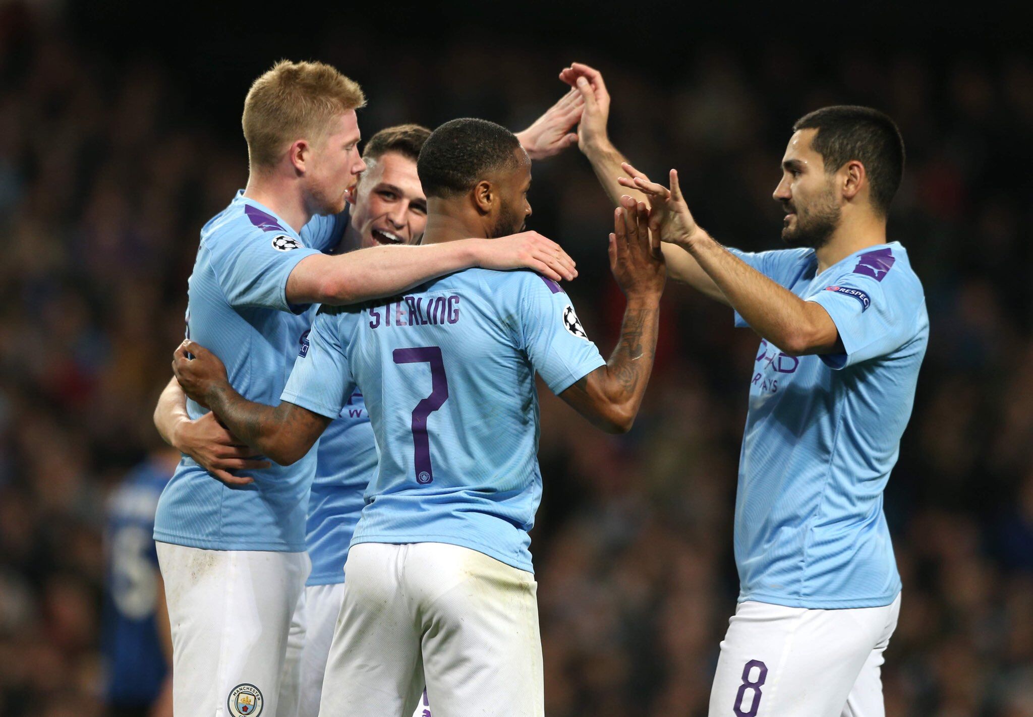 邮报：曼联计划在转会市场全力支持阿莫林 内部认为逐渐走上正路（《邮报》：曼联拟在引援方面全力支持阿莫林，队内评估球队已渐入正轨）