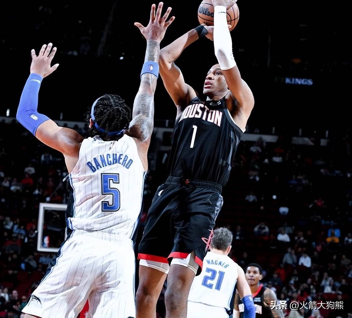 76人队记：恩比德在场时马克西效率反而更高（76人随队记者：恩比德出场时，马克西效率反而更高）