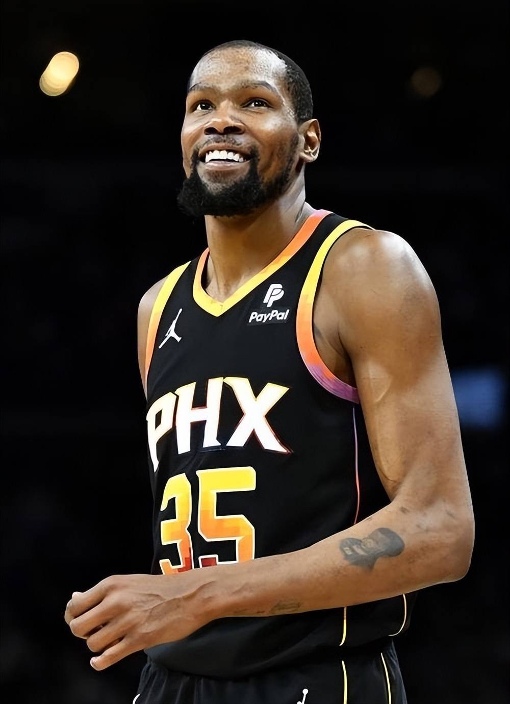 珀斯光荣vs悉尼FC首发：塔加特出战，潘宁顿、基斯佩先发（首发出炉：珀斯光荣对阵悉尼FC，塔加特登场，潘宁顿与基斯佩先发）