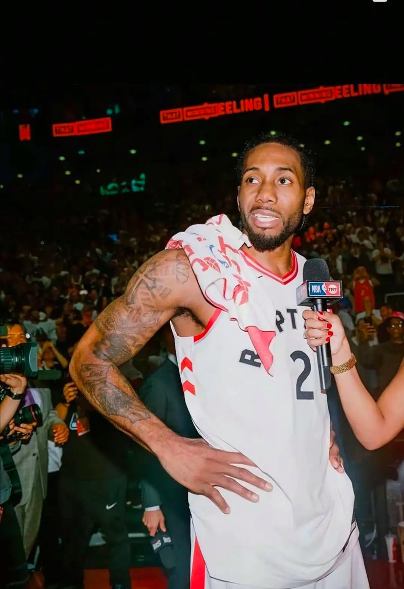 阿夫迪亚半场12+6！开拓者三分5中4后&11中2（阿夫迪亚半场拿下12分6板，开拓者三分先5投4中后仅11投2中）