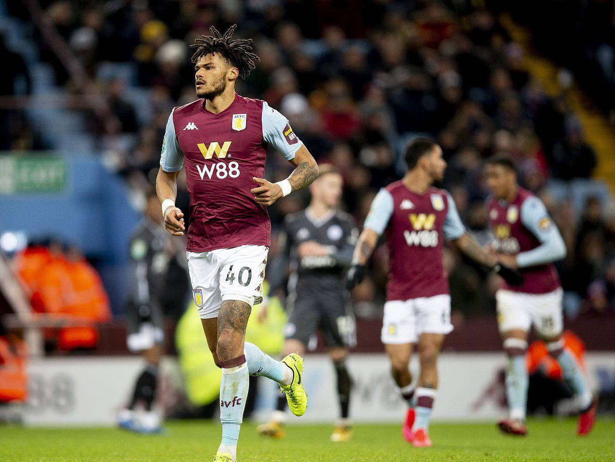 范德芬欧冠长途奔袭一条龙破门当选热刺11月最佳进球，获81%投票背后隐藏的训练秘密！（范德芬欧冠千里走单骑破门夺热刺11月最佳进球，81%高票背后的训练秘籍曝光）