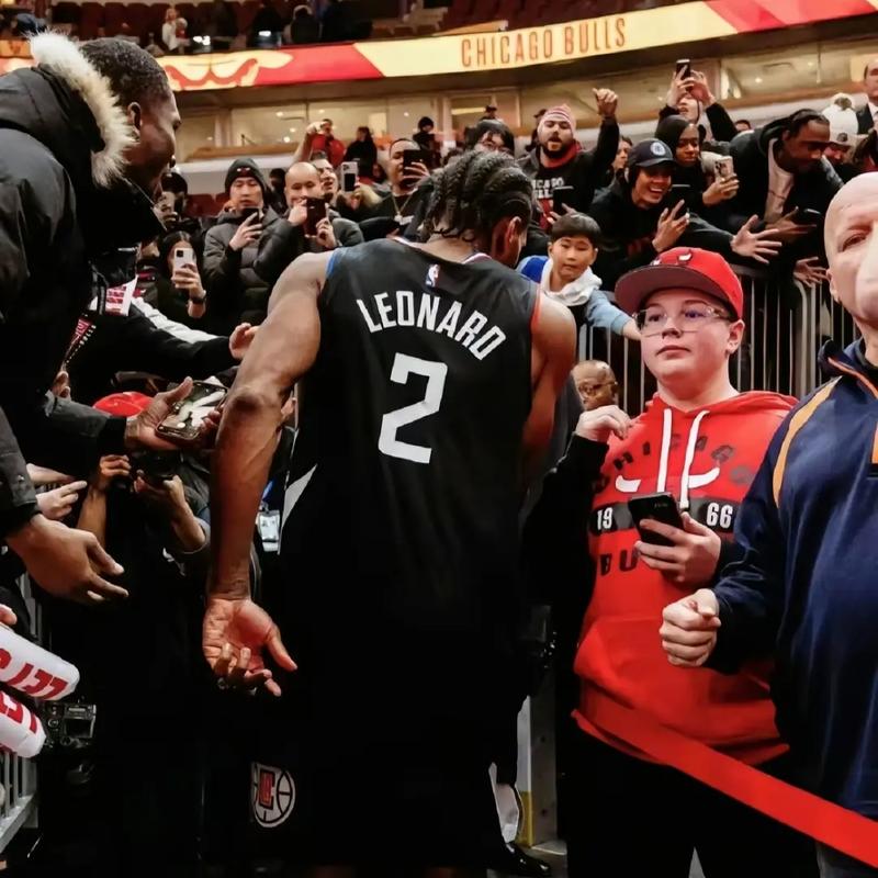 邮报：曼联希望姆伯莫等人对伯恩茅斯后去非洲杯，将进行谈判（邮报：曼联将与各方谈判，盼姆伯莫等人对阵伯恩茅斯后再赴非洲杯）