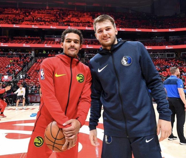 绿茵场上的百年世仇，皇马与巴萨，一场足球背后的政治战争（皇马vs巴萨：百年宿敌，绿茵之战背后的政治角力）