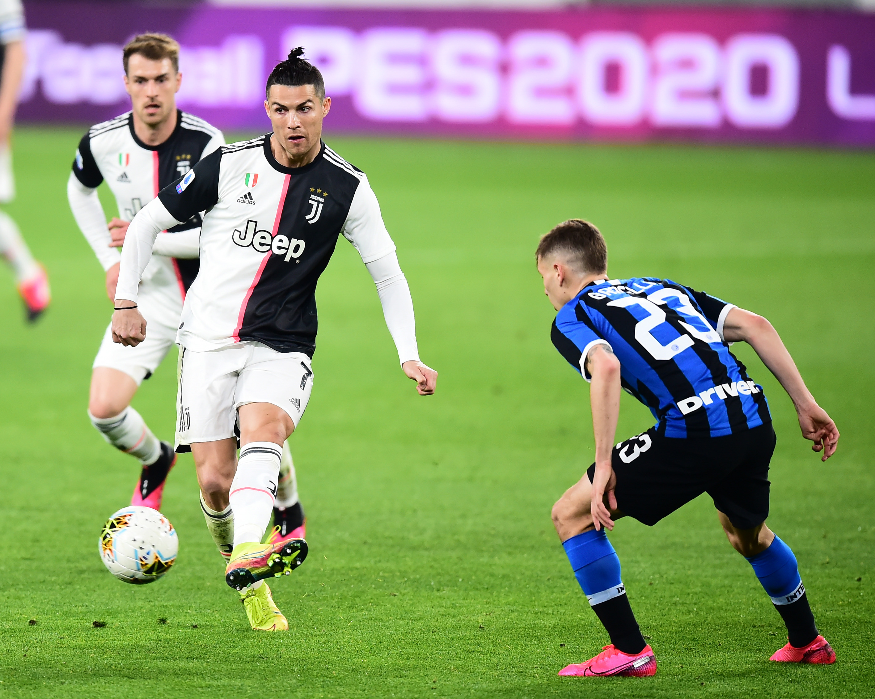 中超历年亚军：申花第五次屈居亚军，超越国安、泰山排名第一（中超历届亚军榜：申花第5次无缘冠军，力压国安与泰山居首）