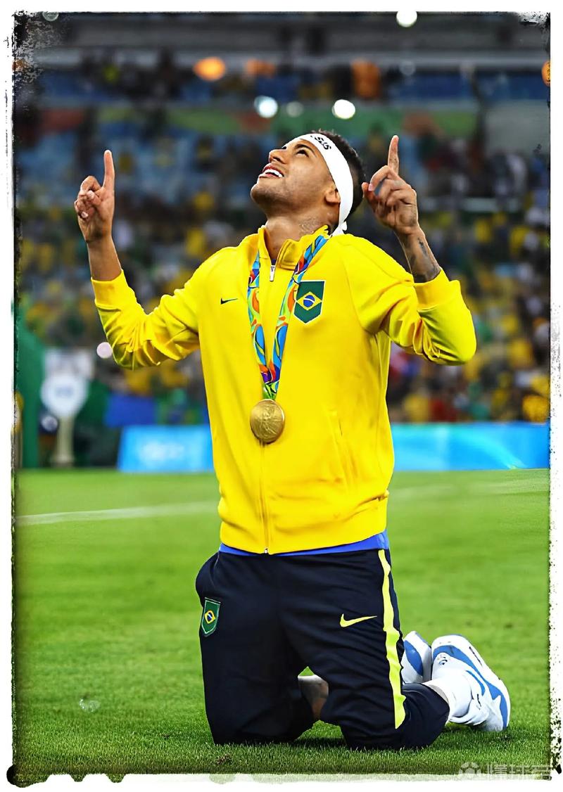 跟队：埃里克-加西亚是巴萨的幕后队长，许多人视其为指导者（随队记者：埃里克-加西亚被视为巴萨的隐形队长，许多人以他为导师）