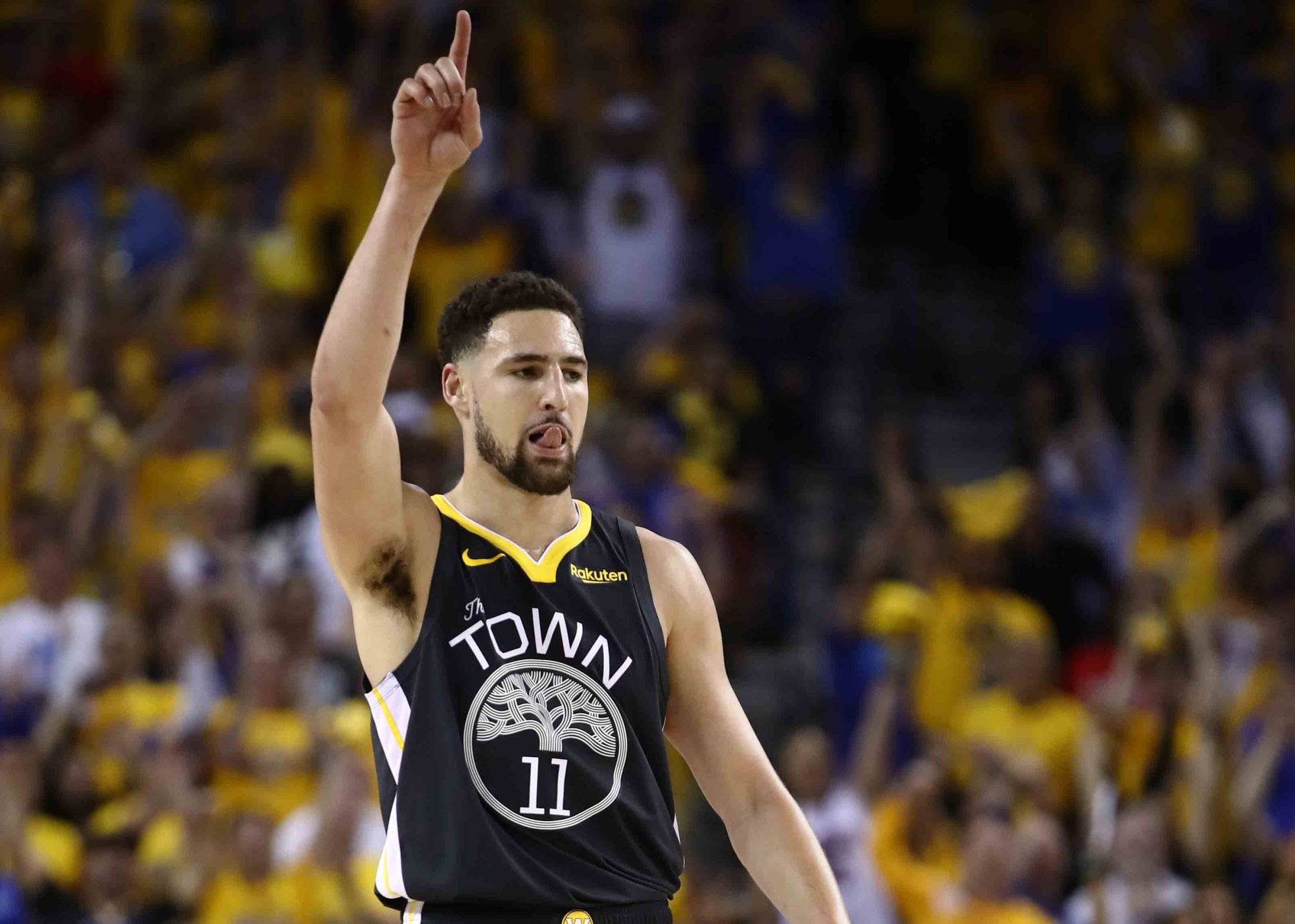 北马其顿新一期大名单：埃尔马斯领衔，英博外援阿利米在列（北马其顿最新国家队名单出炉：埃尔马斯压阵，英博外援阿利米入选）