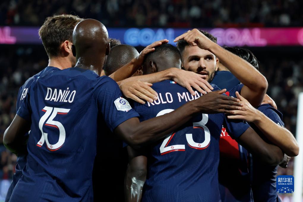 26届状元热门！小布泽尔今日18+15+5，带领杜克豪取十连胜（2026届状元大热！小布泽尔轰18+15+5，助杜克豪取十连胜）