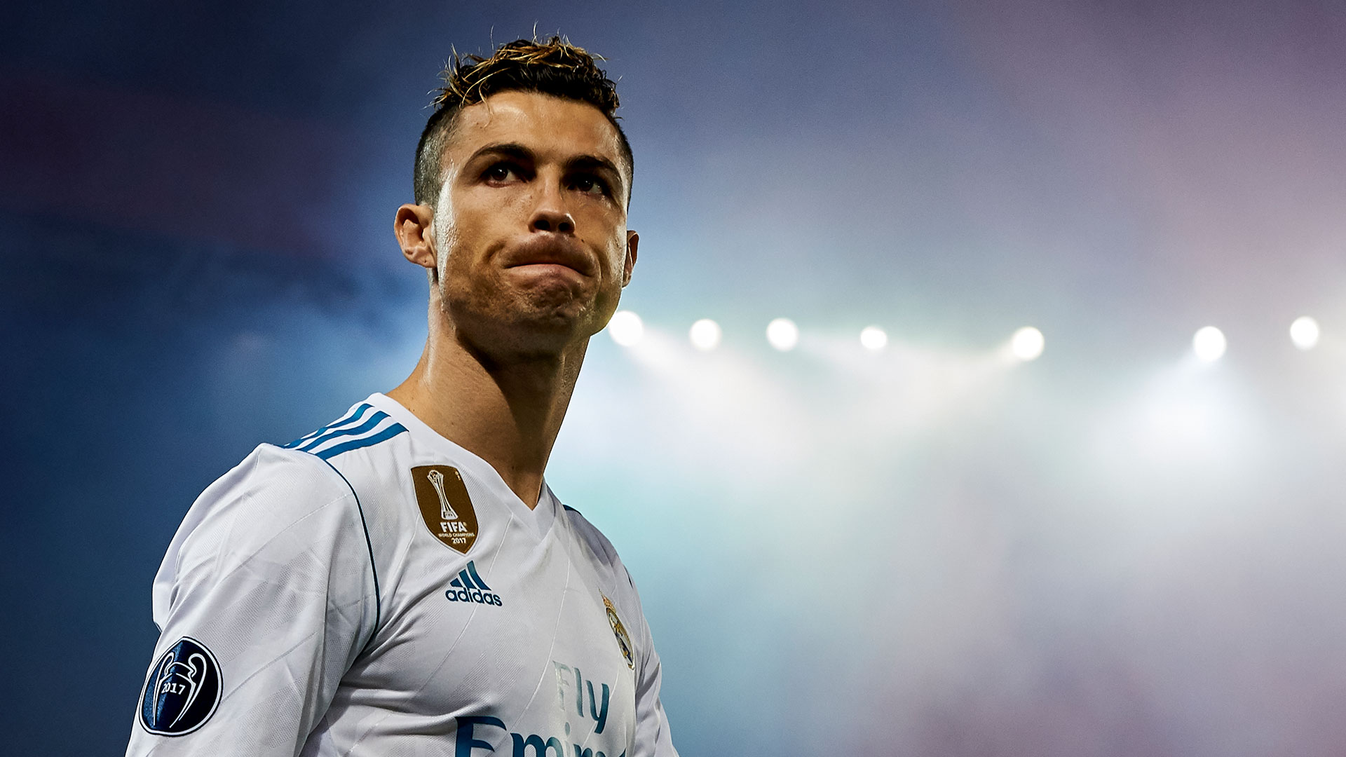 TA：皇马球星团队深度介入更衣室，阿隆索管理面临额外挑战（TA：皇马球员身边团队深度插手更衣室，阿隆索治军难度升级）