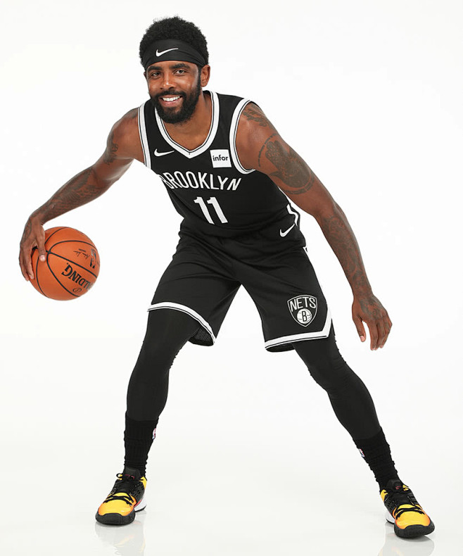 西媒：加西亚被阿拉维斯球员肘击后出现头晕，因此半场被换下（西媒称加西亚遭阿拉维斯球员肘击后感到眩晕，半场即被换下）