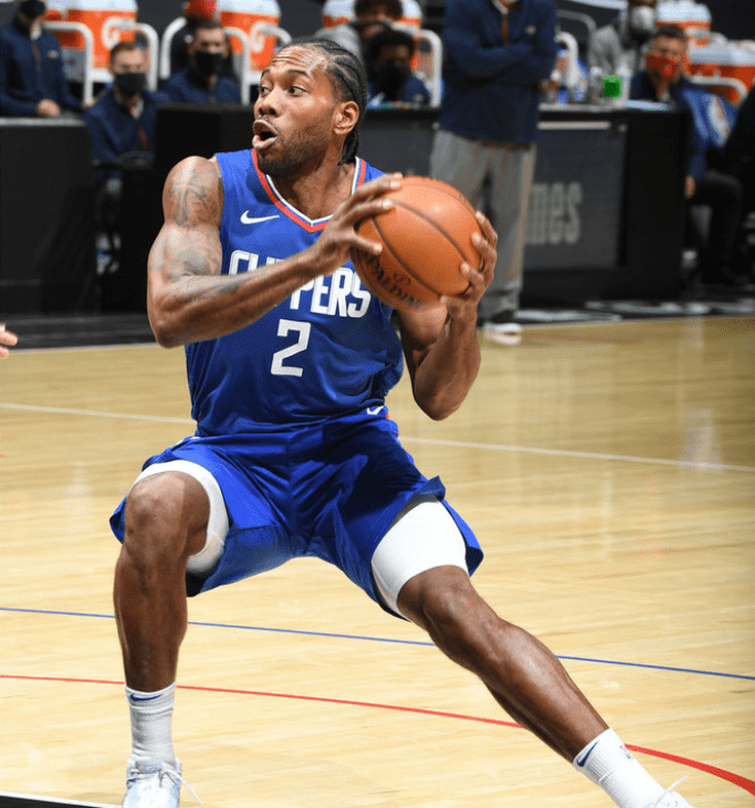 费兰·托雷斯戴帽斩获赛季11球，超越莱万距离姆巴佩5球（费兰·托雷斯上演帽子戏法收获赛季第11球，超越莱万仍落后姆巴佩5球）