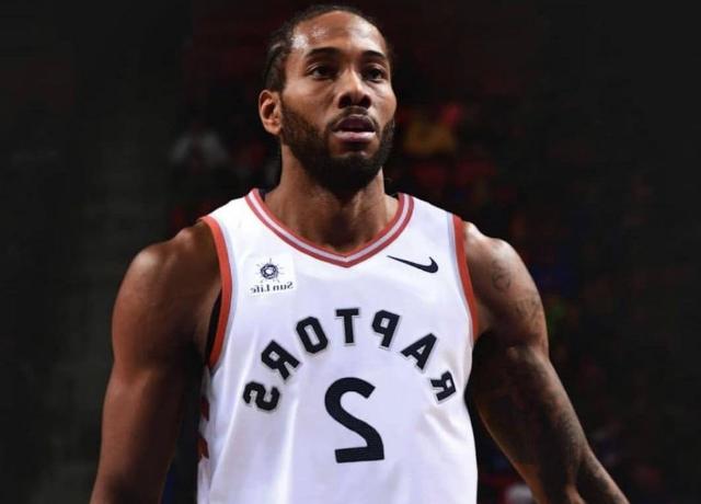 郭昊文助飞所罗门空接暴扣，展现篮球魅力（郭昊文妙传助攻所罗门空接重扣，尽显篮球风采）