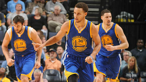 英超第14轮：切尔西1-3利兹联两场不胜 托辛失误送礼帕尔默复出（英超第14轮：切尔西1-3负利兹联，两轮不胜；托辛失误送礼，帕尔默复出）