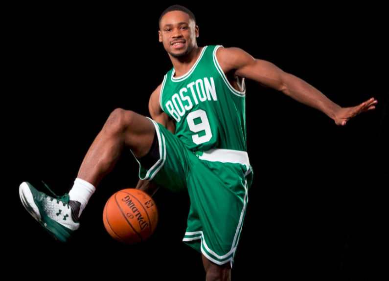 民主刚果vs贝宁首发：巴坎布、万-比萨卡先发，图安泽贝出战（刚果（金）vs贝宁首发出炉：巴坎布、万-比萨卡先发，图安泽贝登场）