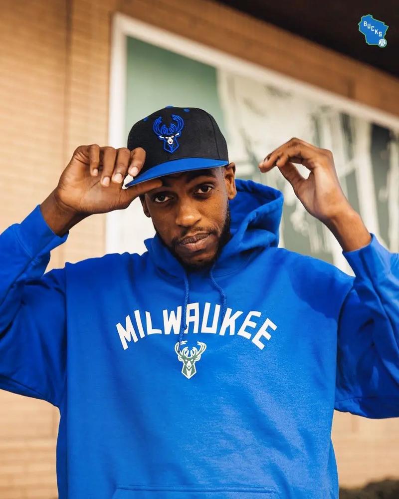 凯尔登初露锋芒，半场不到10分钟展现惊人实力（凯尔登崭露头角，上半场不足10分钟便彰显强劲实力）