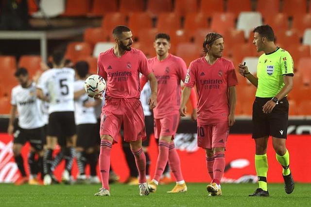 魔鬼主场，拜仁欧冠小组／联赛阶段主场37场不败（安联堡垒：拜仁欧冠小组赛与联赛主场37场不败）